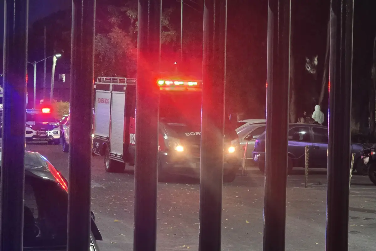 Se registra incendio en Iztapalapa. Foto: Luis Antonio Alfaro