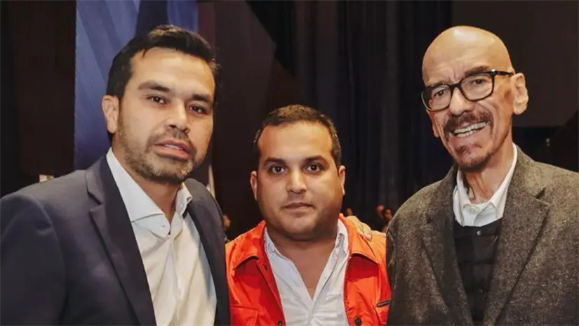 imagen recuadro Juanjo Salazar asiste al cuarto informe de Samuel García en tiempo y forma. FOTO | Facebook JuanJo Salazar