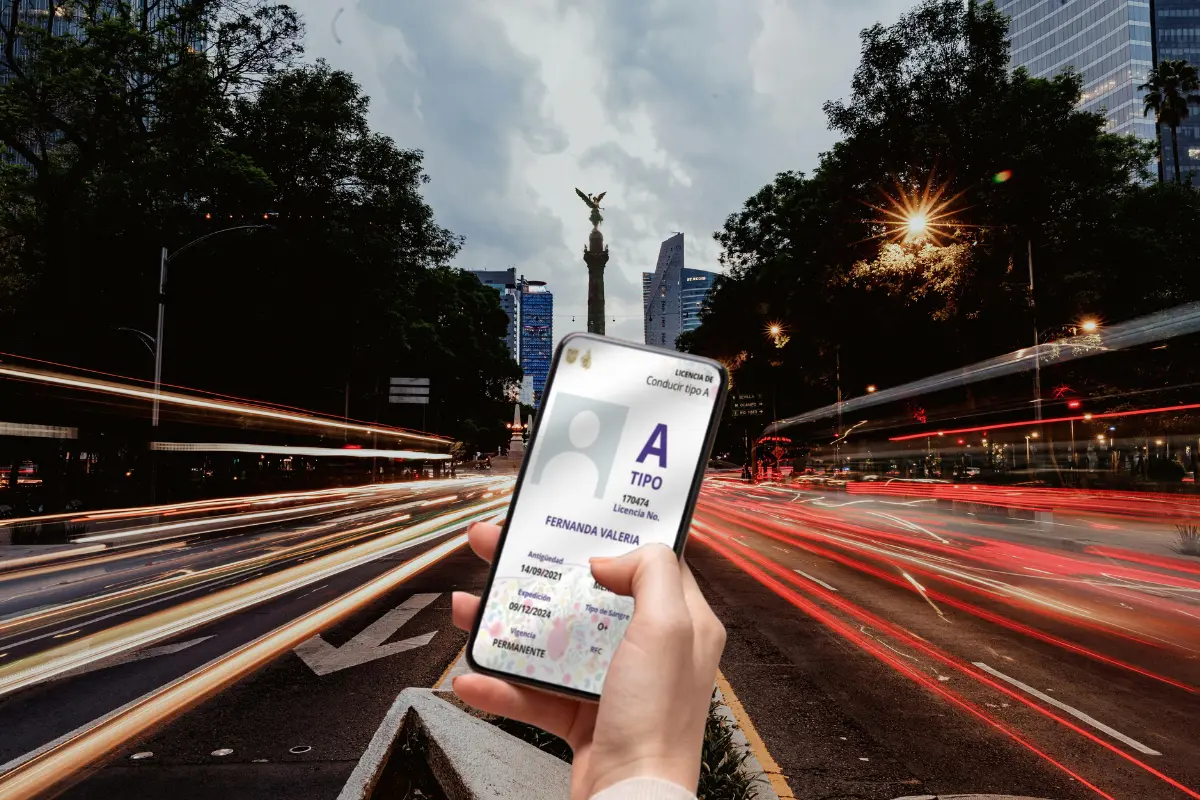 Trámite de la Licencia de Conducir Permanente CDMX. Foto: @LaAgenciaCDMX | Canva