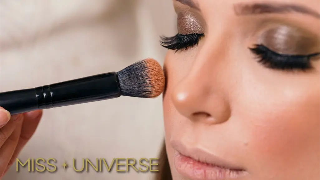 Curso de automaquillaje en Saltillo, aprende con maquillista de Miss Universo