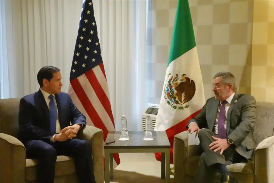 Juan Ramón de la Fuente se reúne con Marco Rubio en Ontario, Canadá, en el marco del G7