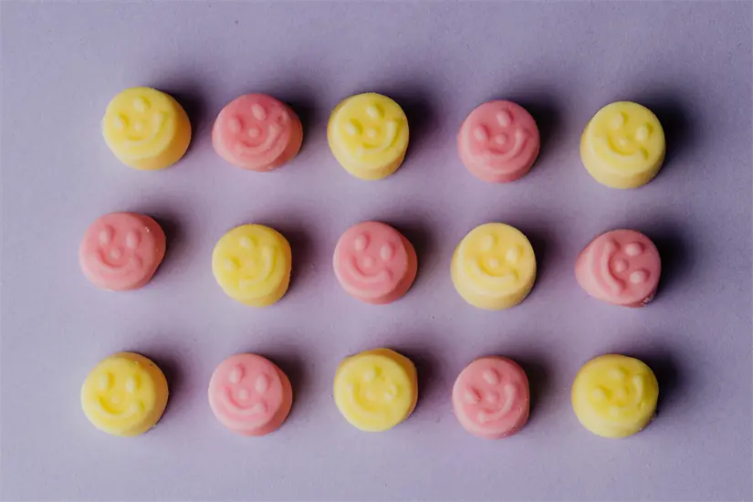 imagen recuadro Pastillas similares a drogas sintéticas. Foto: Canva