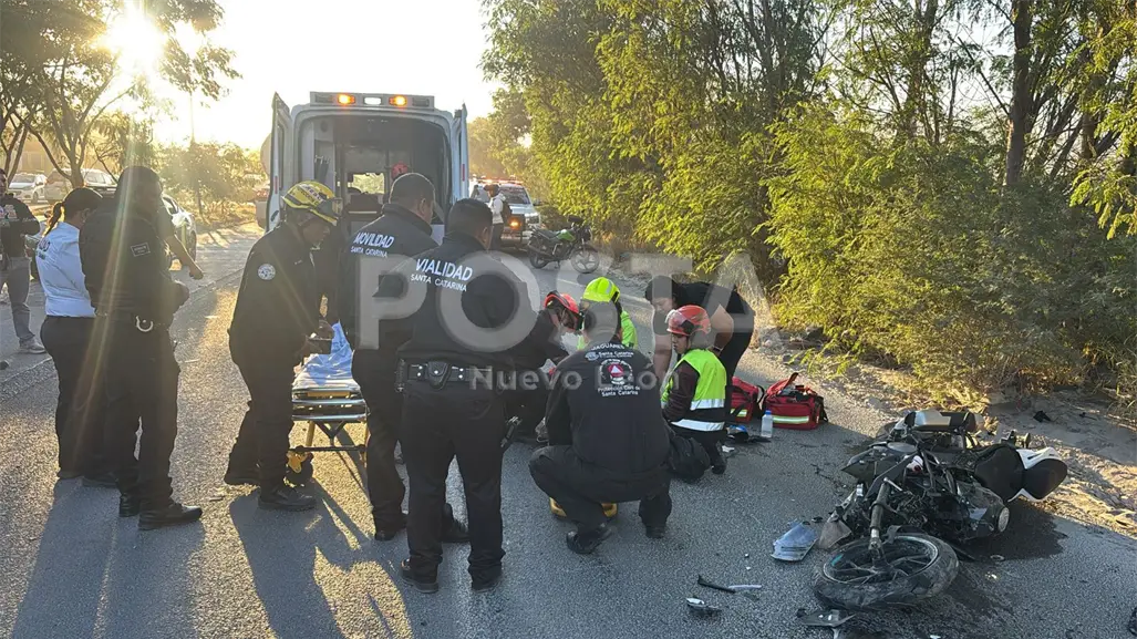 Motociclista grave tras chocar contra pipa en Santa Catarina