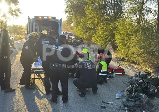 Motociclista grave tras chocar contra pipa en Santa Catarina