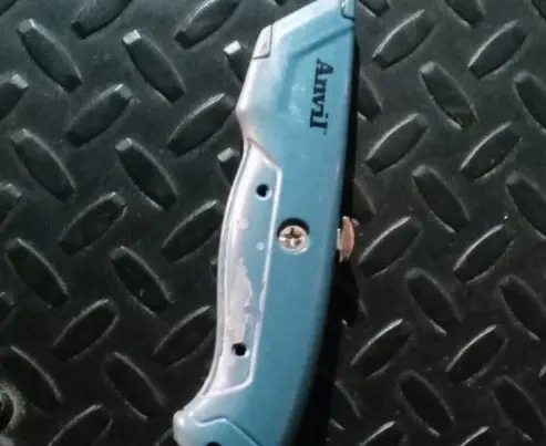 Una navaja fue lo que utilizaron los presuntos asaltantes. Foto: Policía de Monterrey.