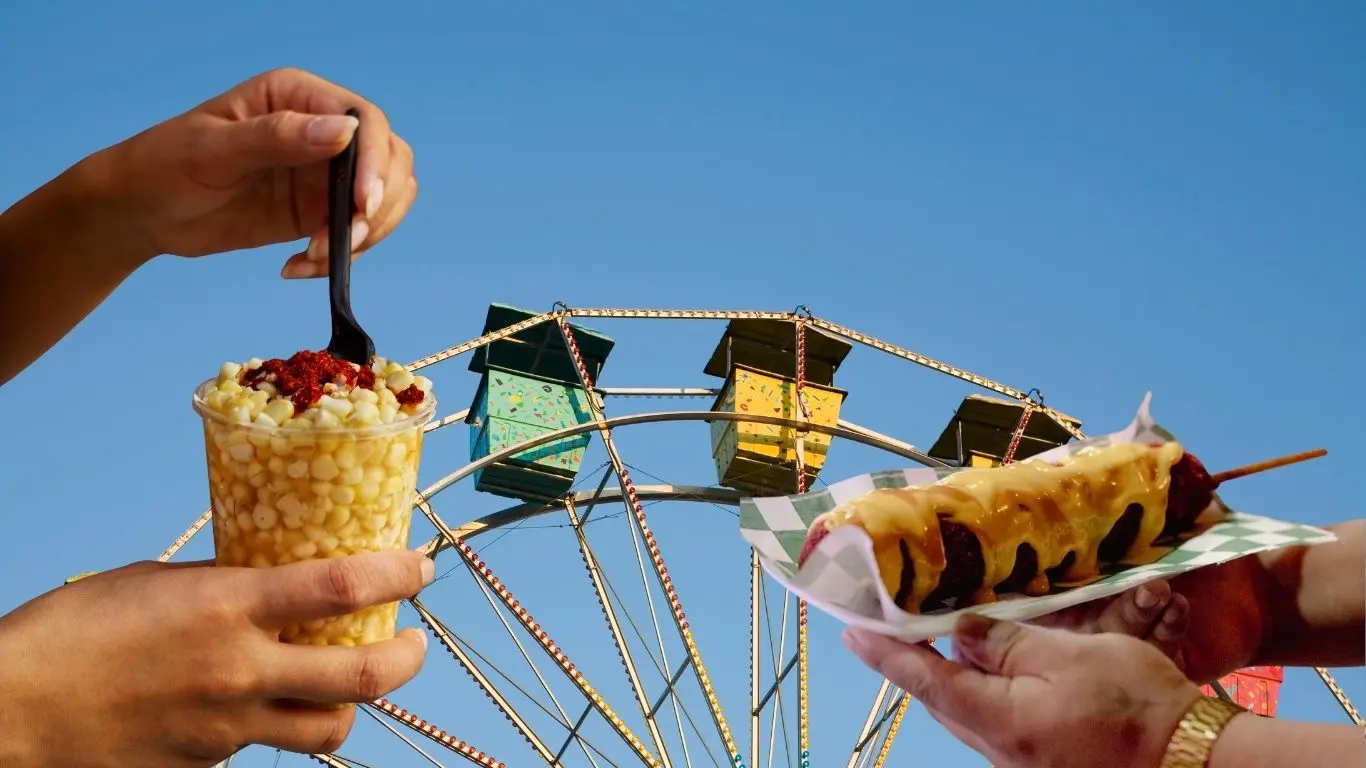 Antojitos de la Feria Xmatkuil 2025. Foto: Canva / Adity Cupil