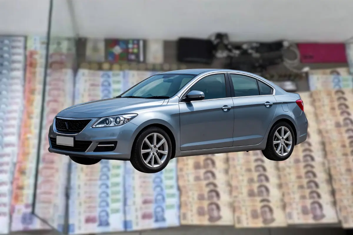 Aseguramiento de dinero por la Policía de la Ciudad de México. Automóvil | Policía de la Ciudad de México | Canva