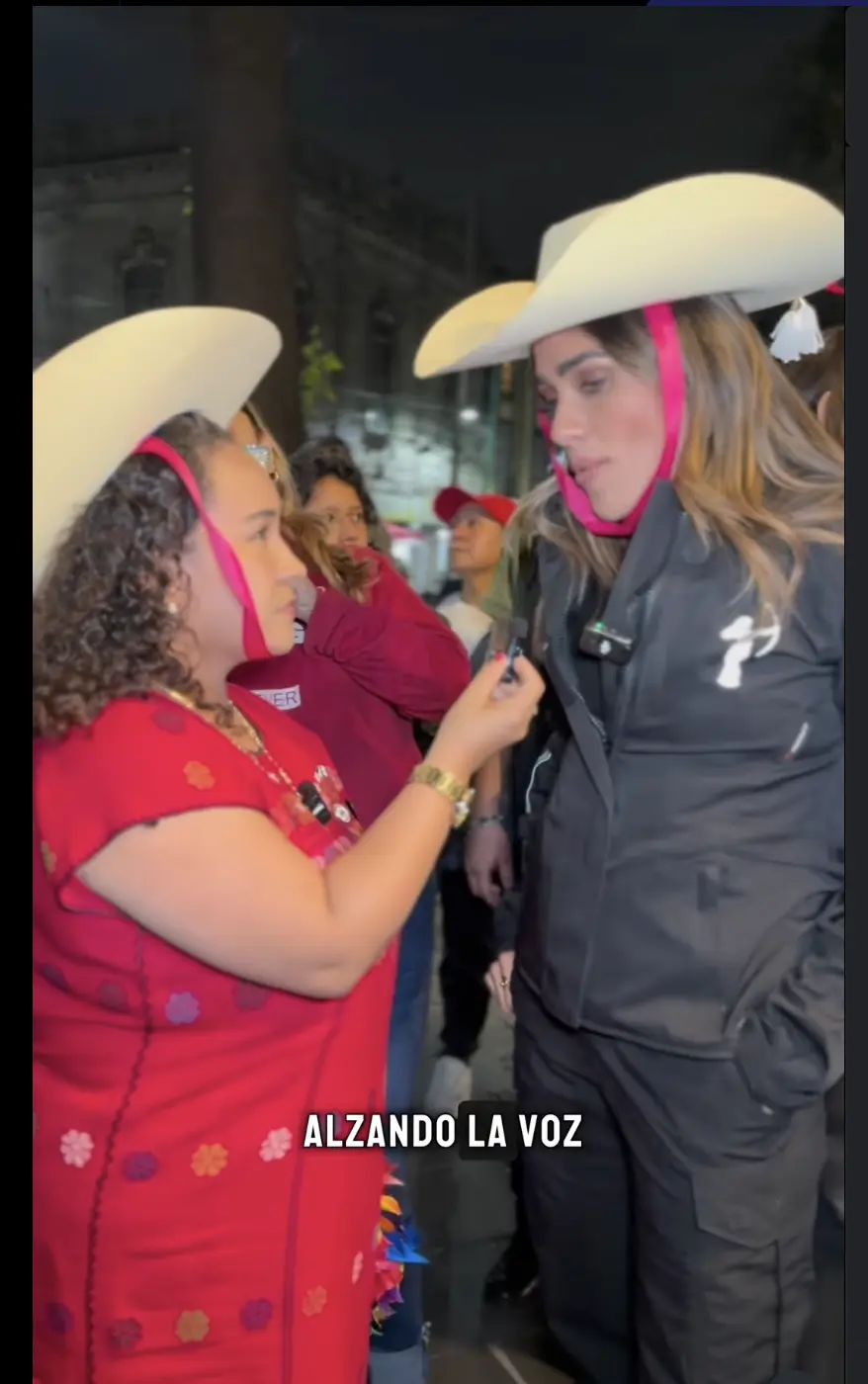 imagen recuadro Alessandra Rojo de la Vega recibe un mensaje de ciudadana. Foto: IG @alessandrardlv