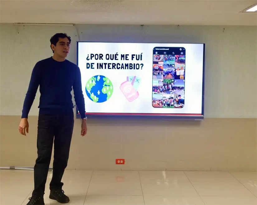 El estudiante Leonardo Gael Valdés Hernández, de la Facultad de Contaduría Pública y Administración (FACPYA) de la Universidad Autónoma de Nuevo León. Foto: FACPYA