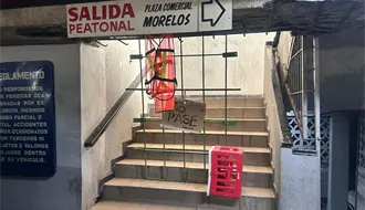 El centro comercial bajo la Macroplaza: recuerdos y abandono en el corazón de Monterrey