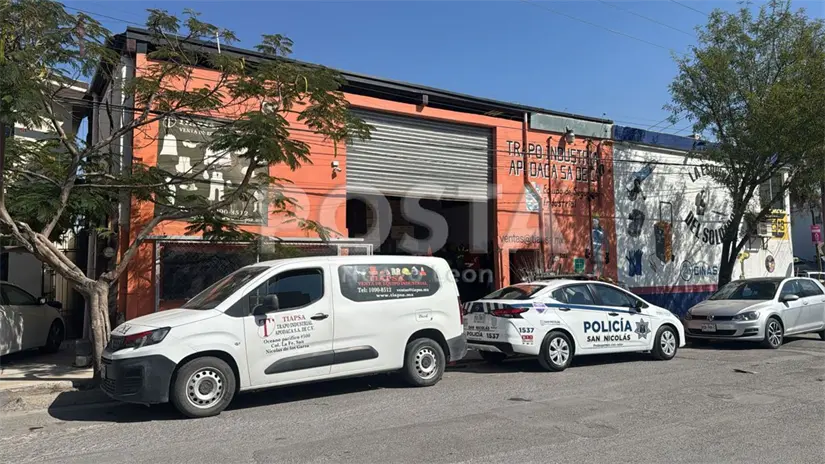 imagen recuadro Elementos de la Policía de San Nicolás de los Garza en la zona donde ocurrió el hecho. Foto: POSTA.