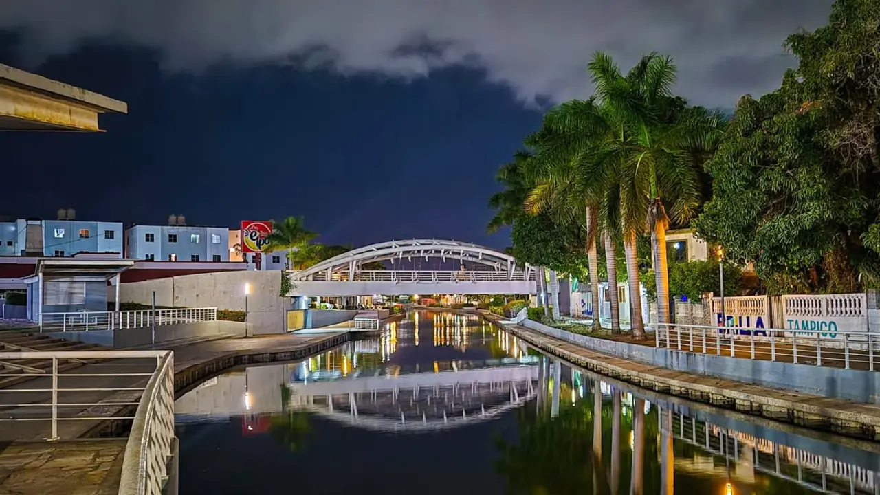 Foto: Tampico HermosoKarime Cámara Chain destaca el potencial del canal de la Cortadura para proyectos turísticos en Tampico, buscando atraer más visitantes.