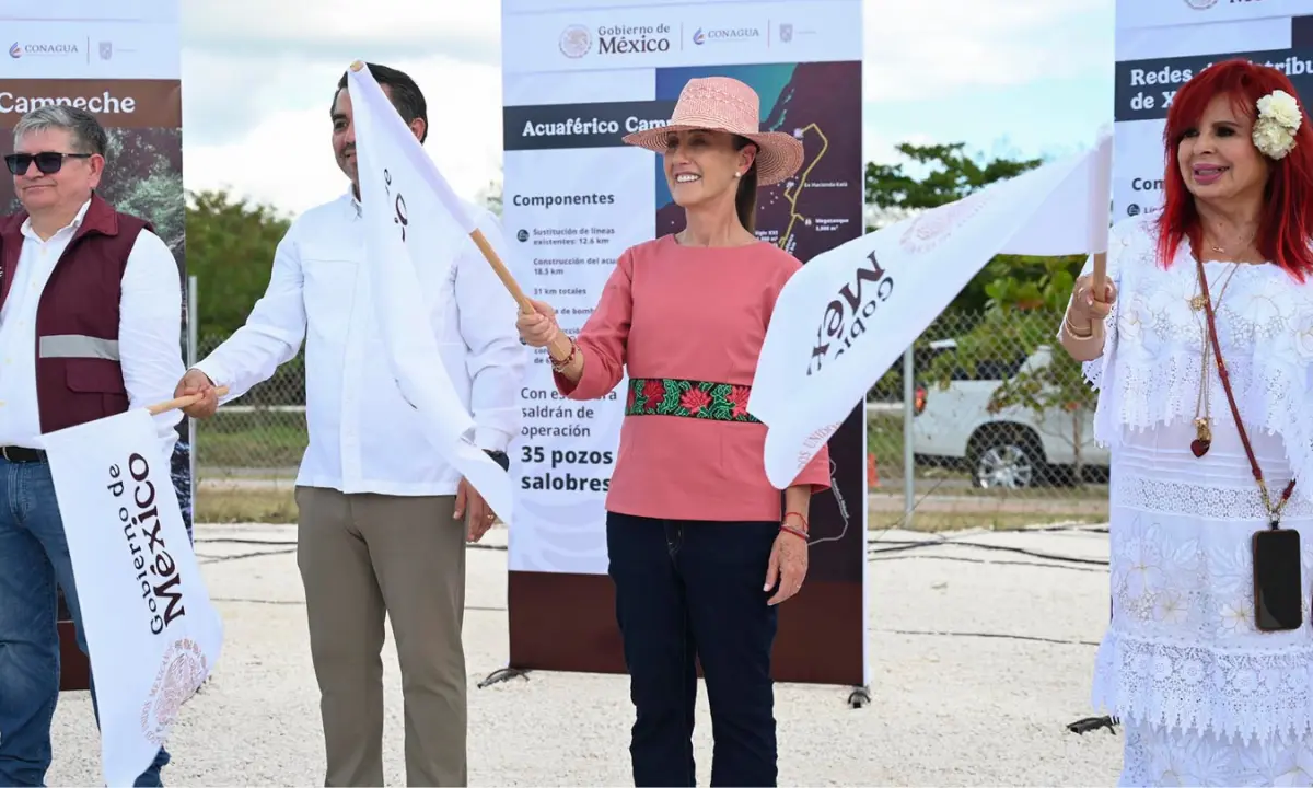 La presidenta de México Claudia Sheinbaum Pardo con autoridades estatales en Campeche Foto: Saúl López/Presidencia