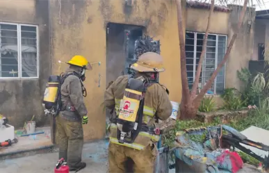 Se incendia una casa en Los Pinos, Mérida, tras explosión de un calentador de agua