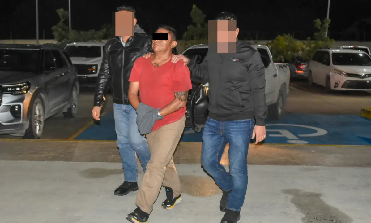 Detenido por homicidio en Chetumal, Quintana Roo, bajo custodia Foto: FGE Quintana Roo