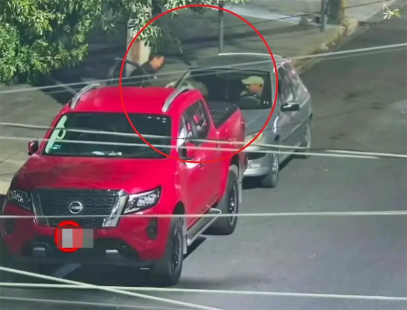 El hecho quedó registrado a través de las cámaras de vigilancia del C4 de Monterrey. Foto: Policía de Monterrey.