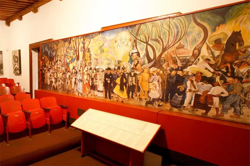 Murales de Diego Rivera en la Escuela Nacional de Agricultura. Foto: Daniel Espinoza