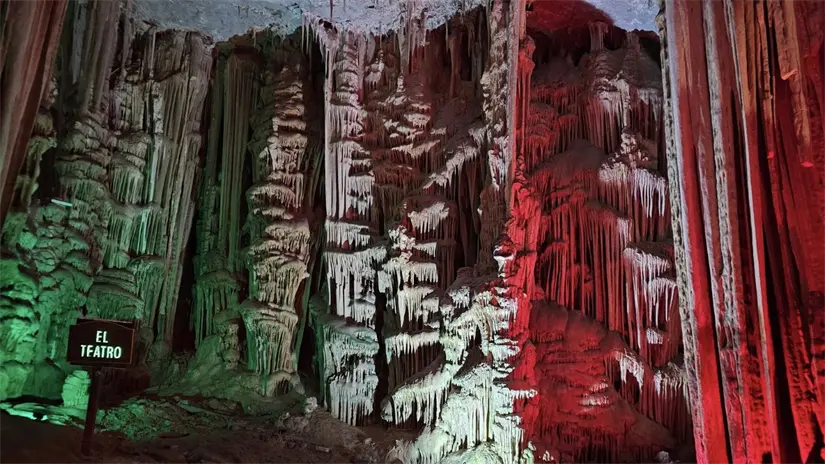 imagen recuadro La formación rocosa conocida por su antigüedad sorprende a los visitantes Foto: página oficial Nuevo León Travel