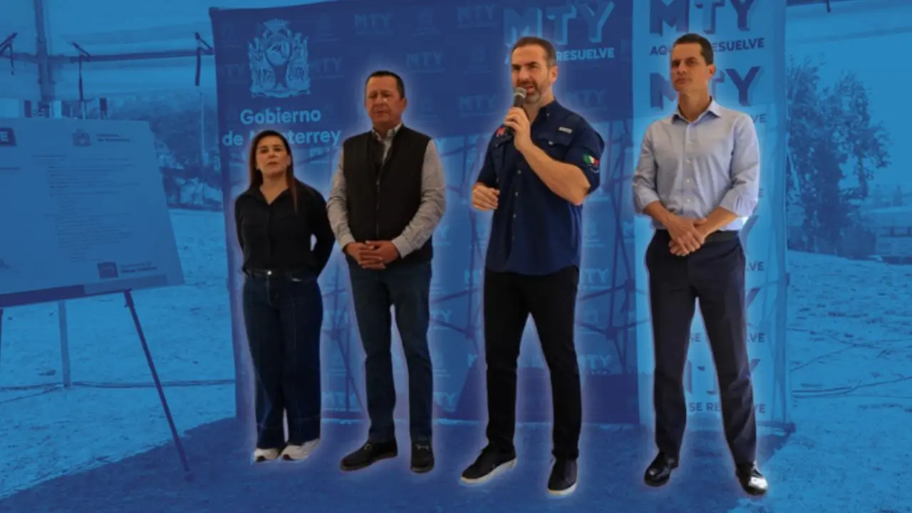 Adrián de la Garza verifica el progreso de la rehabilitación del parque en Colinas de San Jerónimo Foto: Gobierno de Monterrey