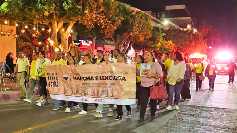 imagen recuadro Matcha silenciosa en el Malecón de La Paz, 2024. Foto: Secretaría de Salud BCS