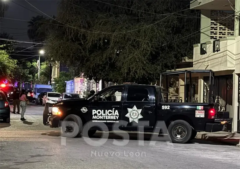 imagen recuadro La zona fue acordonada mientras agentes ministeriales comenzaron las primeras diligencias, tomando evidencia dentro y fuera del domicilio. Foto: POSTA.