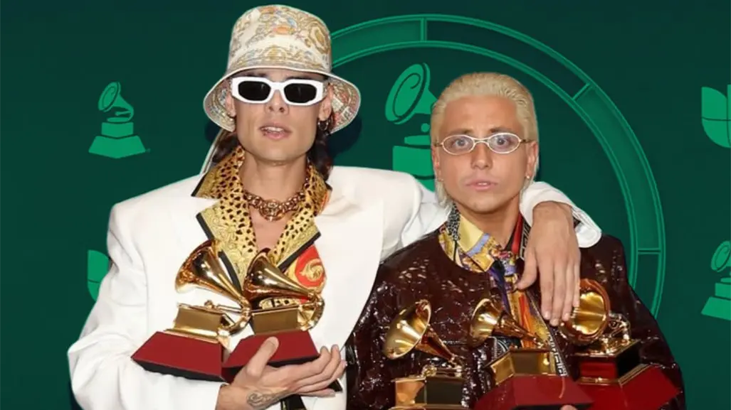 Latin Grammy 2025: Ca7riel & Paco Amoroso se besan para celebrar su triunfo