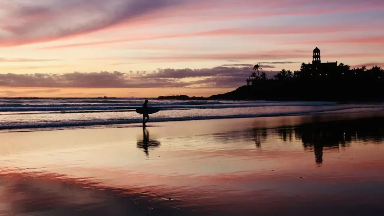 Playa Cerritos, uno de los lugares con mayor oleaje en Baja California Sur. Foto: The Corner.