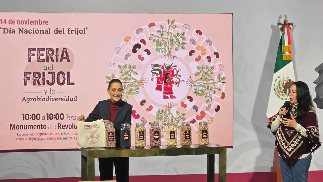 Claudia Sheinbaum presentando la Feria del Frijol. Foto: Mario Flores