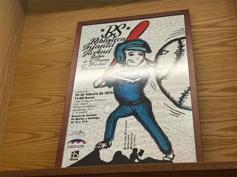 Leer y disfrutar del béisbol se unen en este singular espacio cultural del Salón de la Fama en Monterrey. Foto: Vianney Carrera