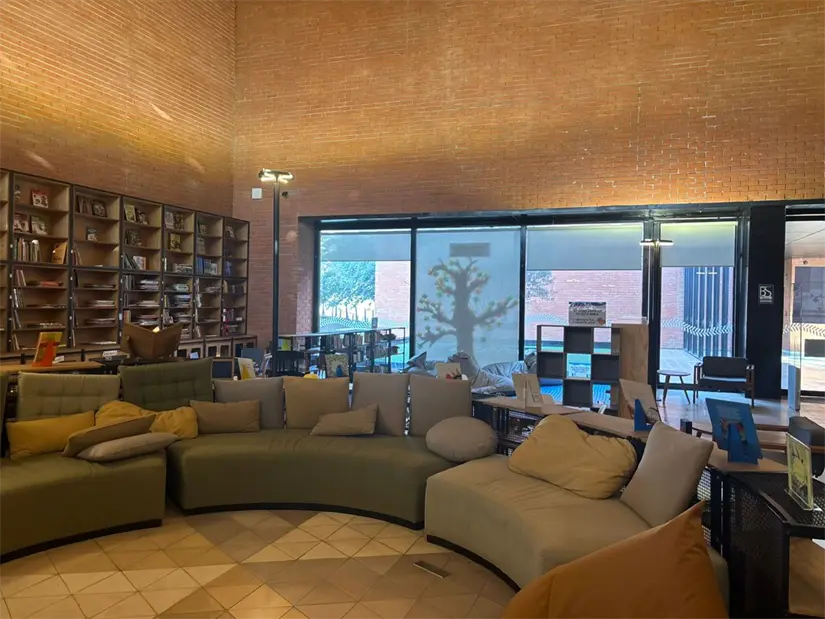 El Salón de la Fama del Béisbol Mexicano se transforma en un refugio de lectura para todas las generaciones. Foto: Vianney Carrera