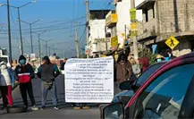 Familiares bloquean penal de San Miguel por extorsiones y abusos de custodios en Puebla