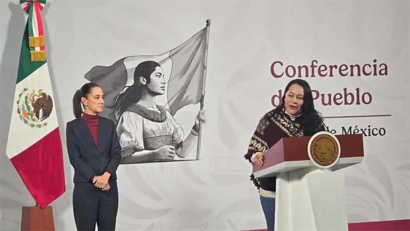 imagen recuadro Claudia Sheinabum con la directora general de Alimentación para el Bienestar. Foto: Mario Flores