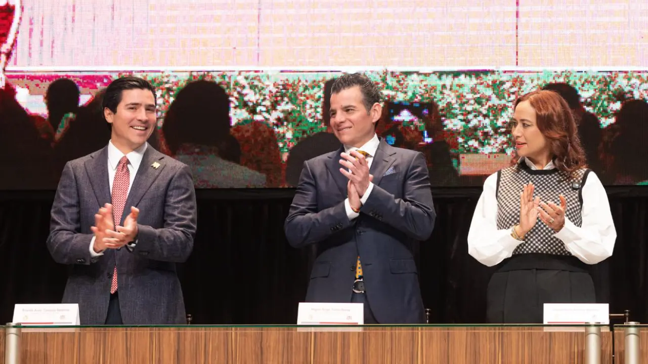 Miguel Flores afirmó que un trabajador con respaldo sindical ofrece mejores servicios a la ciudadanía. Foto: Miguel Flores.