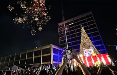 Encendido del Pino en la UANL: un evento lleno de música, luces y espíritu navideño