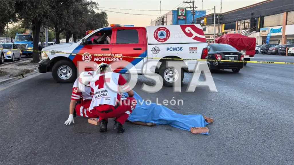 Hombre pierde la vida tras arrojarse de puente en Madero y Churubusco