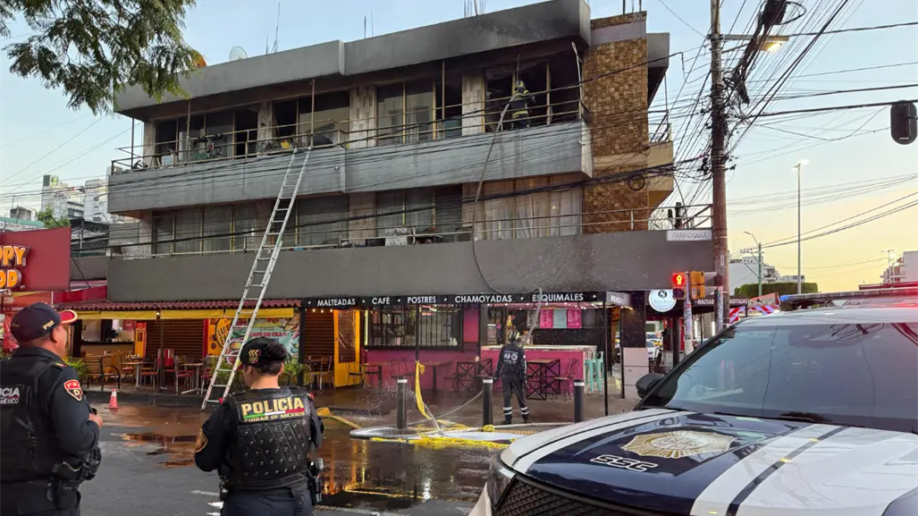 Incendio en departamento moviliza a servicios de emergencia en Benito Juárez, CDMX