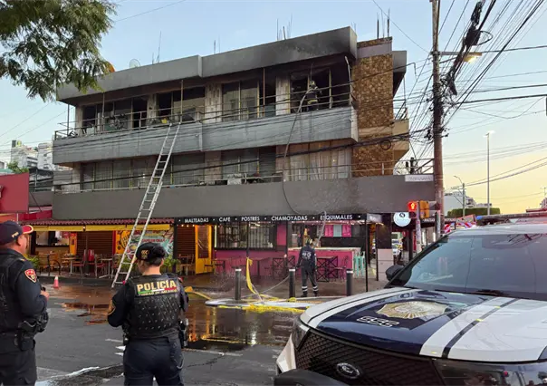 Incendio en departamento moviliza a servicios de emergencia en Benito Juárez, CDMX