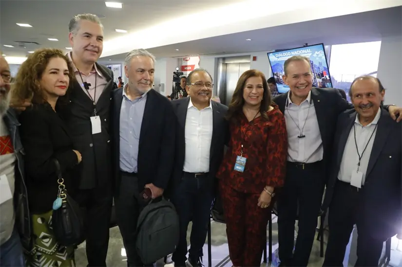 imagen recuadro El Alcalde Andrés Mijes, y el Diputado Federal, Alfonso Ramírez Cuéllar encabezaron el foro. Foto: Gobierno de Escobedo
