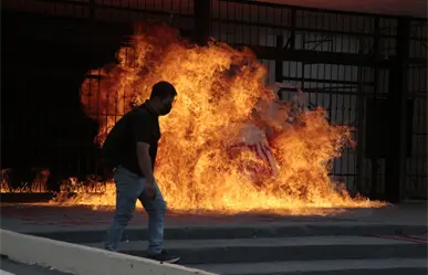 Marchan normalistas contra gobierno de Chiapas