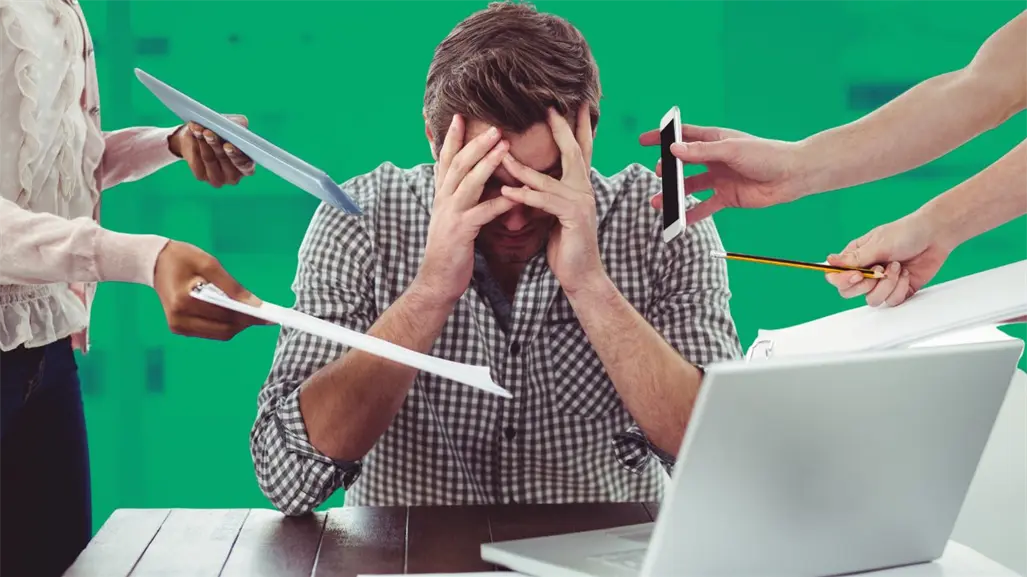 Estrés digital en Nuevo León: 7 señales que tu mente y cuerpo te envían