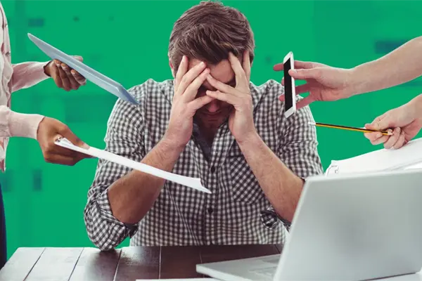 Estrés digital en Nuevo León: 7 señales que tu mente y cuerpo te envían Estrés digital en Nuevo León: 7 señales que tu mente y cuerpo te envían