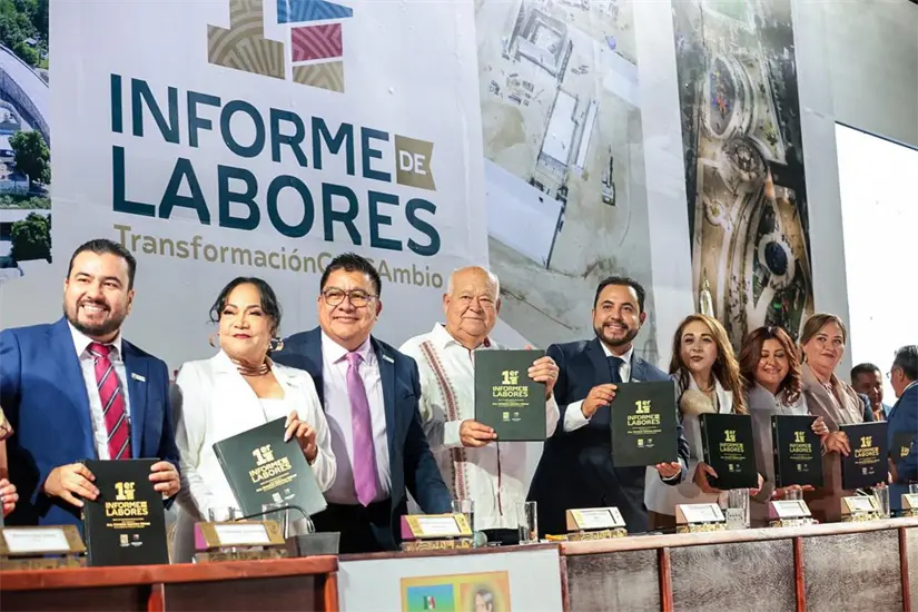 imagen recuadro El 15 de noviembre el alcalde de Los Cabos Christian Agúndez presentó su primer informe de gobierno. Foto: Facebook Christian Agúndez