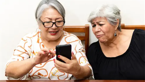 La brecha invisible en Edomex: adultos mayores fuera del mundo digital La brecha invisible en Edomex: adultos mayores fuera del mundo digital