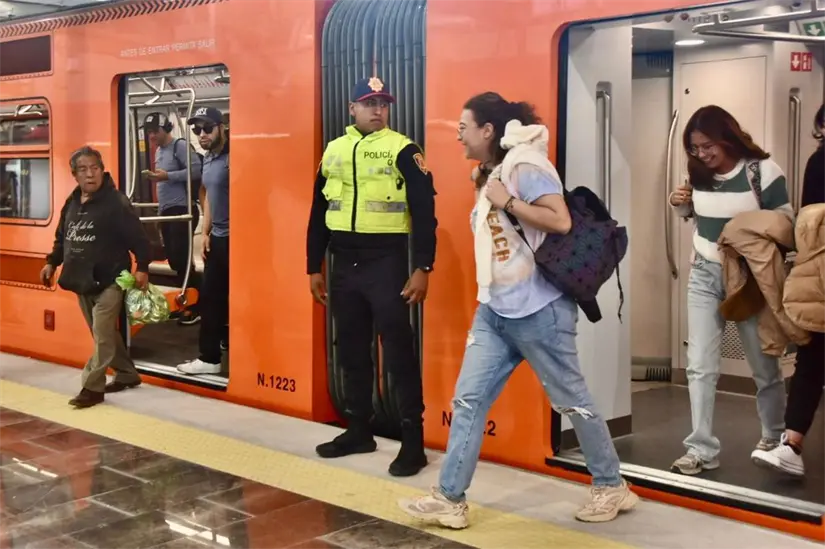 imagen recuadro Reapertura de la Línea 1 del Metro de la CDMX. Foto: X @AdrianRubalcava