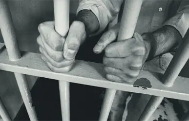 Fiscalía de Quintana Roo logra sentencias de 40 años para 2 hombres por violación en Cancún