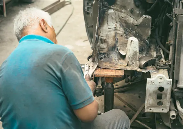 Va Monclova contra talleres mecánicos improvisados; son peligro para vecinos