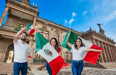 EN VIVO: Arranca desfile por el 115 aniversario de Revolución Mexicana en Nuevo León