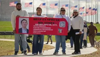 Familiares de Carlos Emilio llevan a Washington las protestas por su desaparición