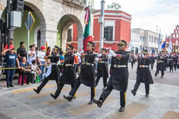 Desfile del 20 de noviembre en Mérida: anuncian cierre de calles, rutas alternas y reubicación de paraderos Desfile del 20 de noviembre en Mérida: anuncian cierre de calles, rutas alternas y reubicación de paraderos