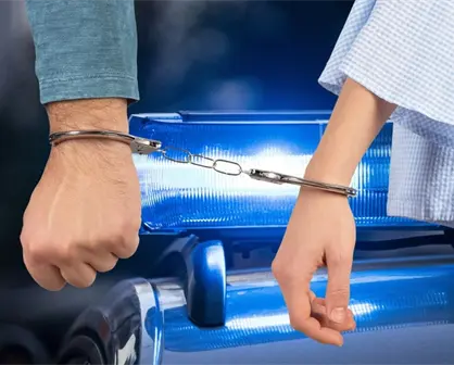 Detienen a dos personas por agresiones en un domicilio de Flamboyanes